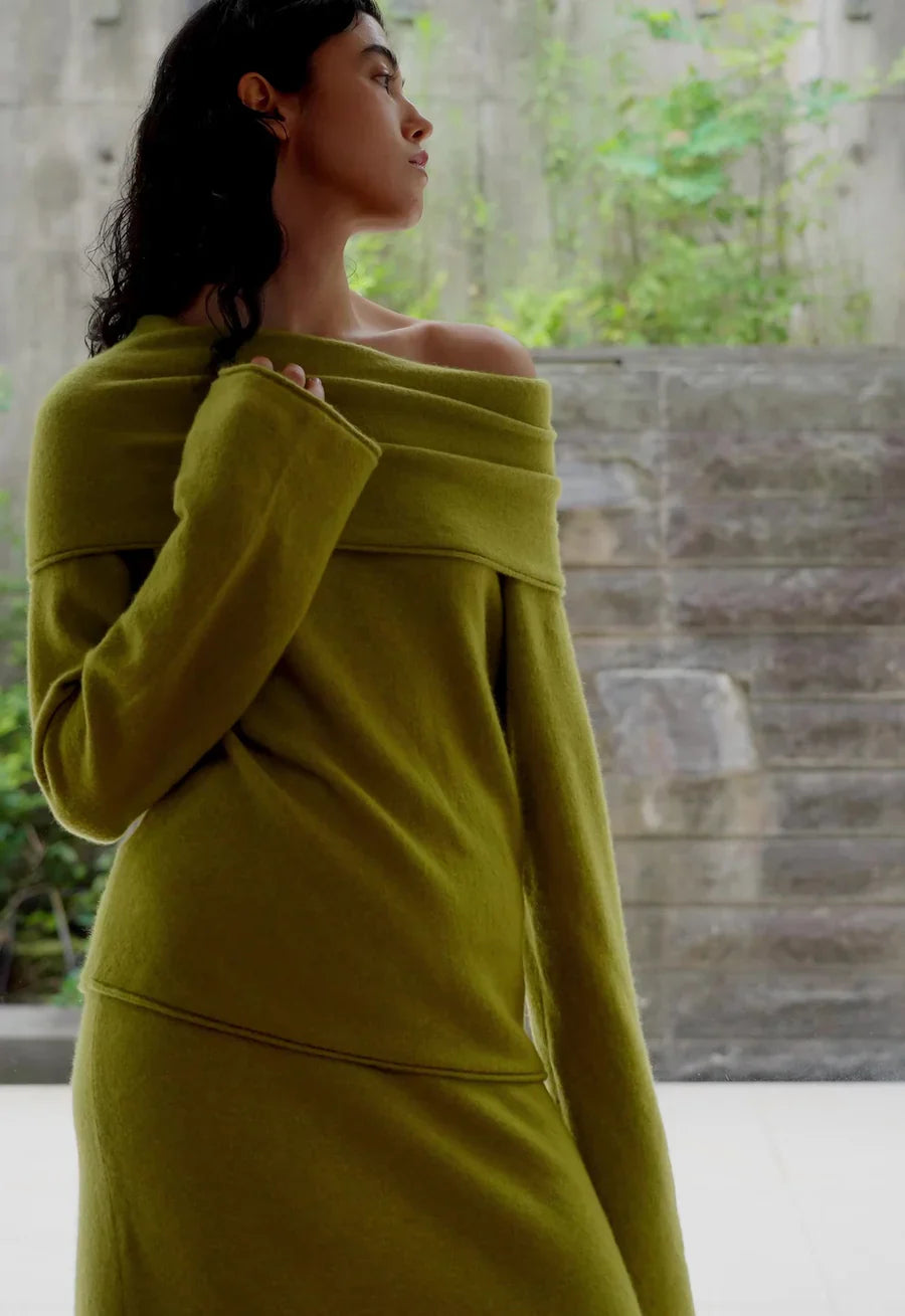 ZYNNI's Elegant Boucle Sweater