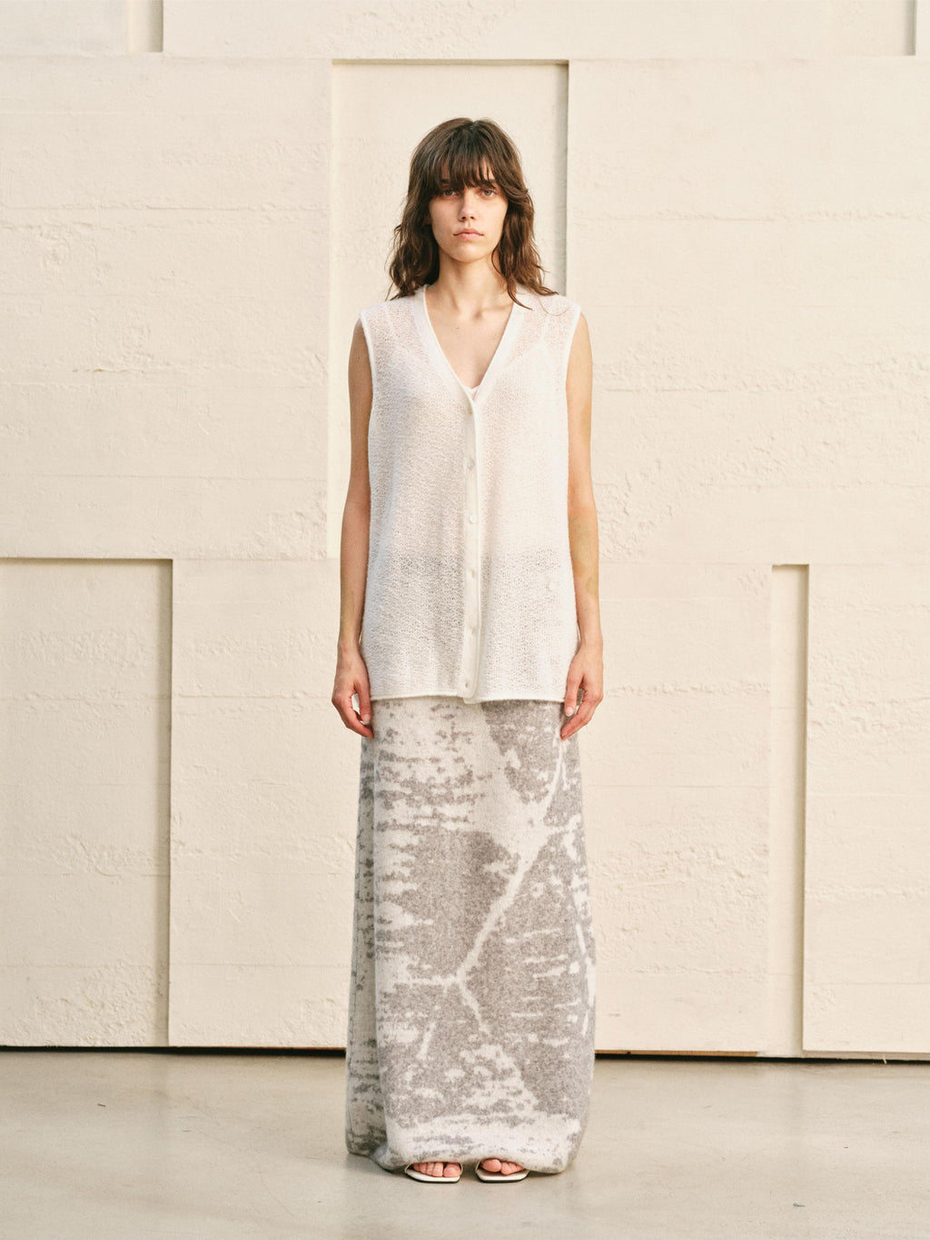 LOOP KNIT OPEN FRONT SLEEVELESS VEST