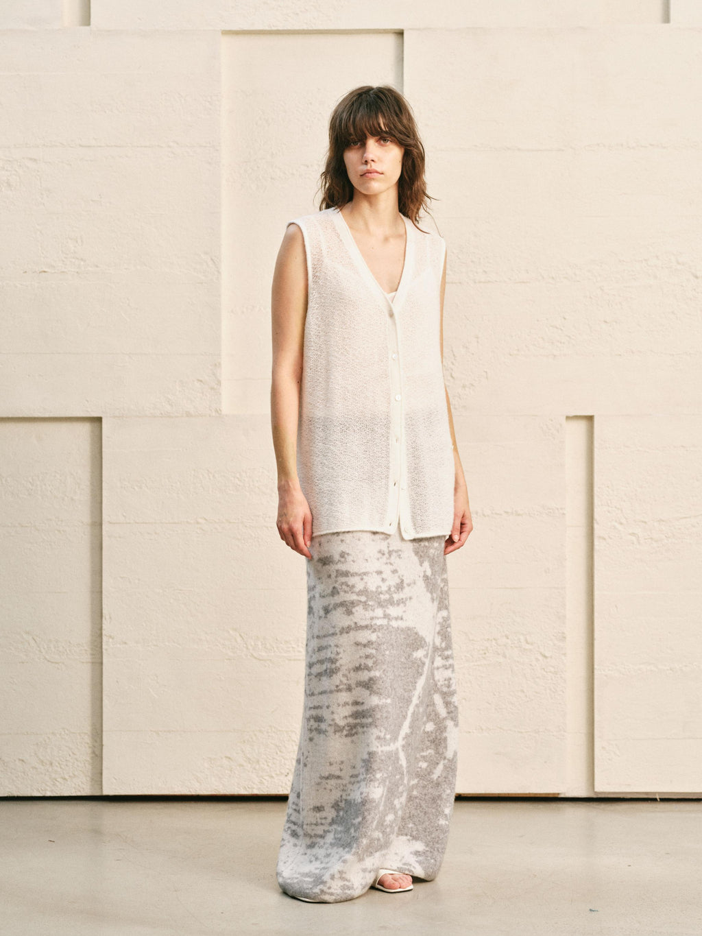 LOOP KNIT OPEN FRONT SLEEVELESS VEST