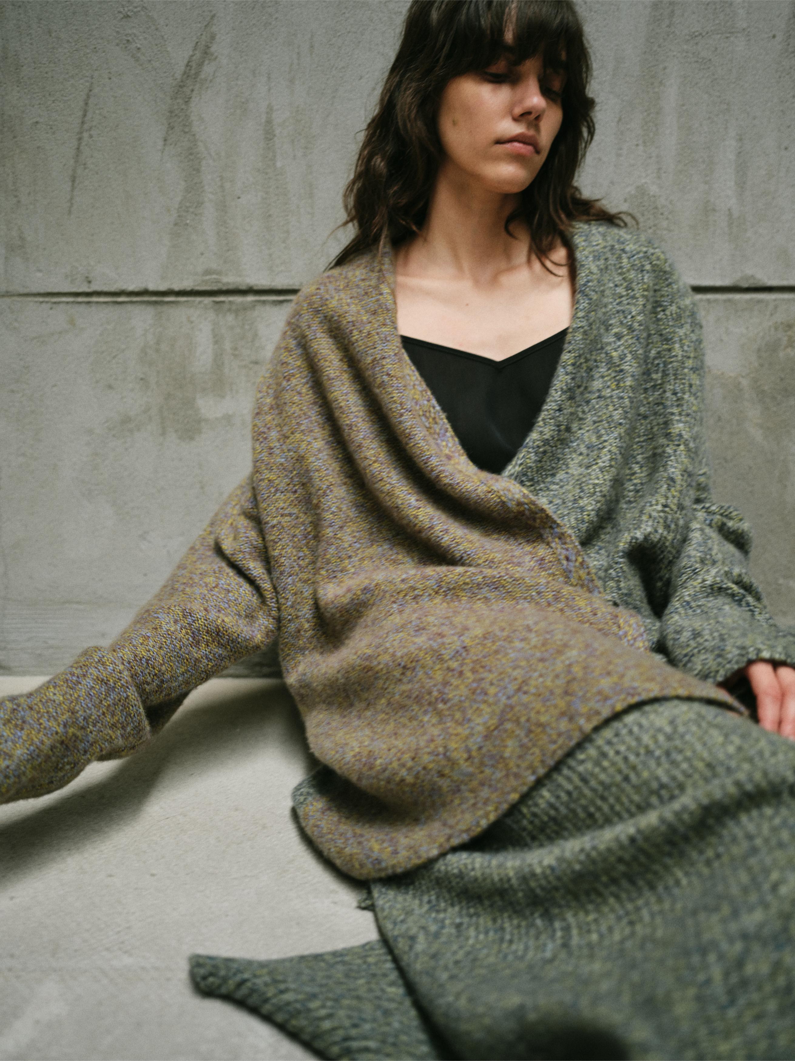 TURQUOISE× AMETHYST MELANGE SPLIT-COLOR KNIT COATIGAN