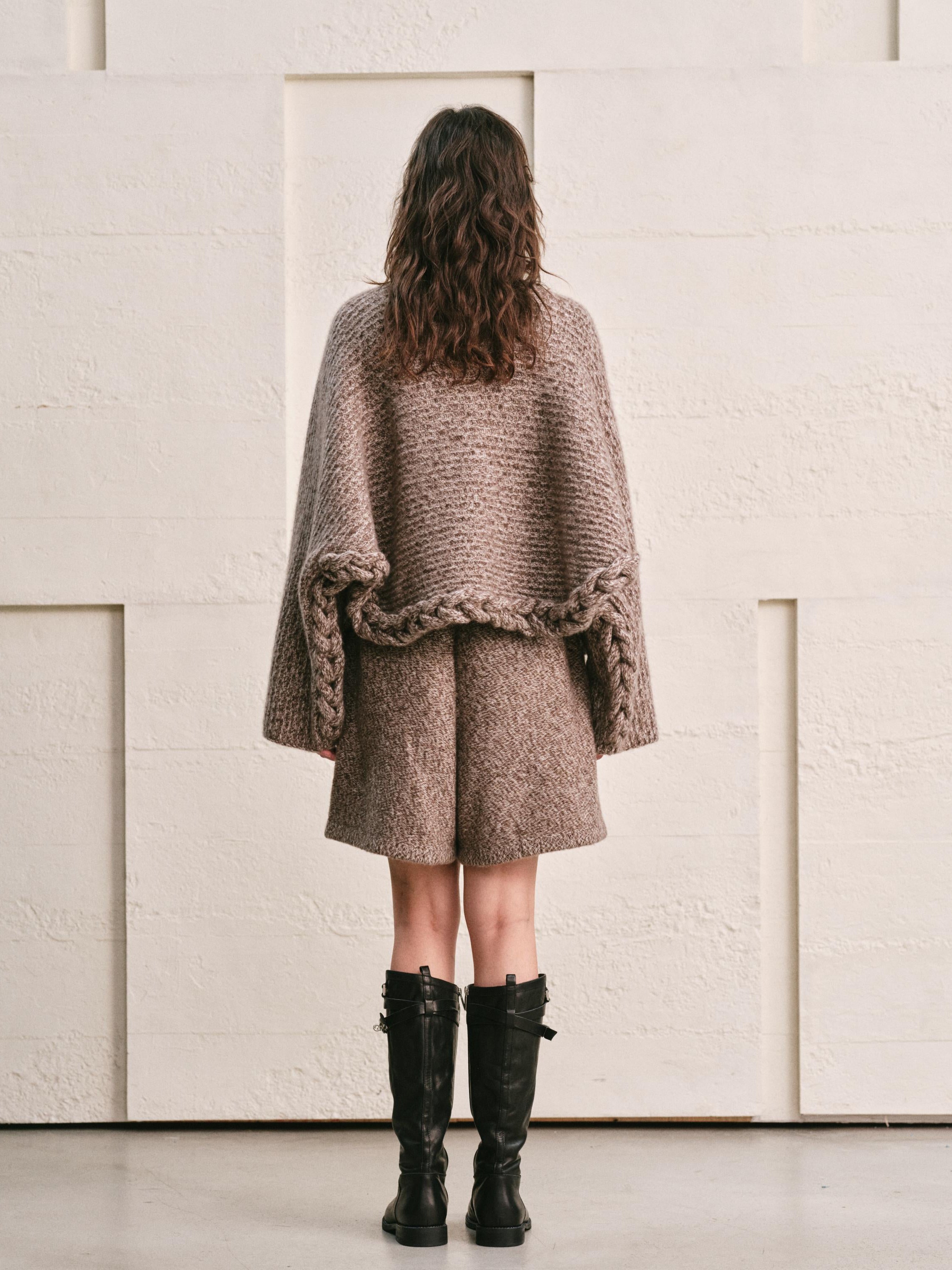 CABLE RIM CAPE TOP | HEATHER MOCHA