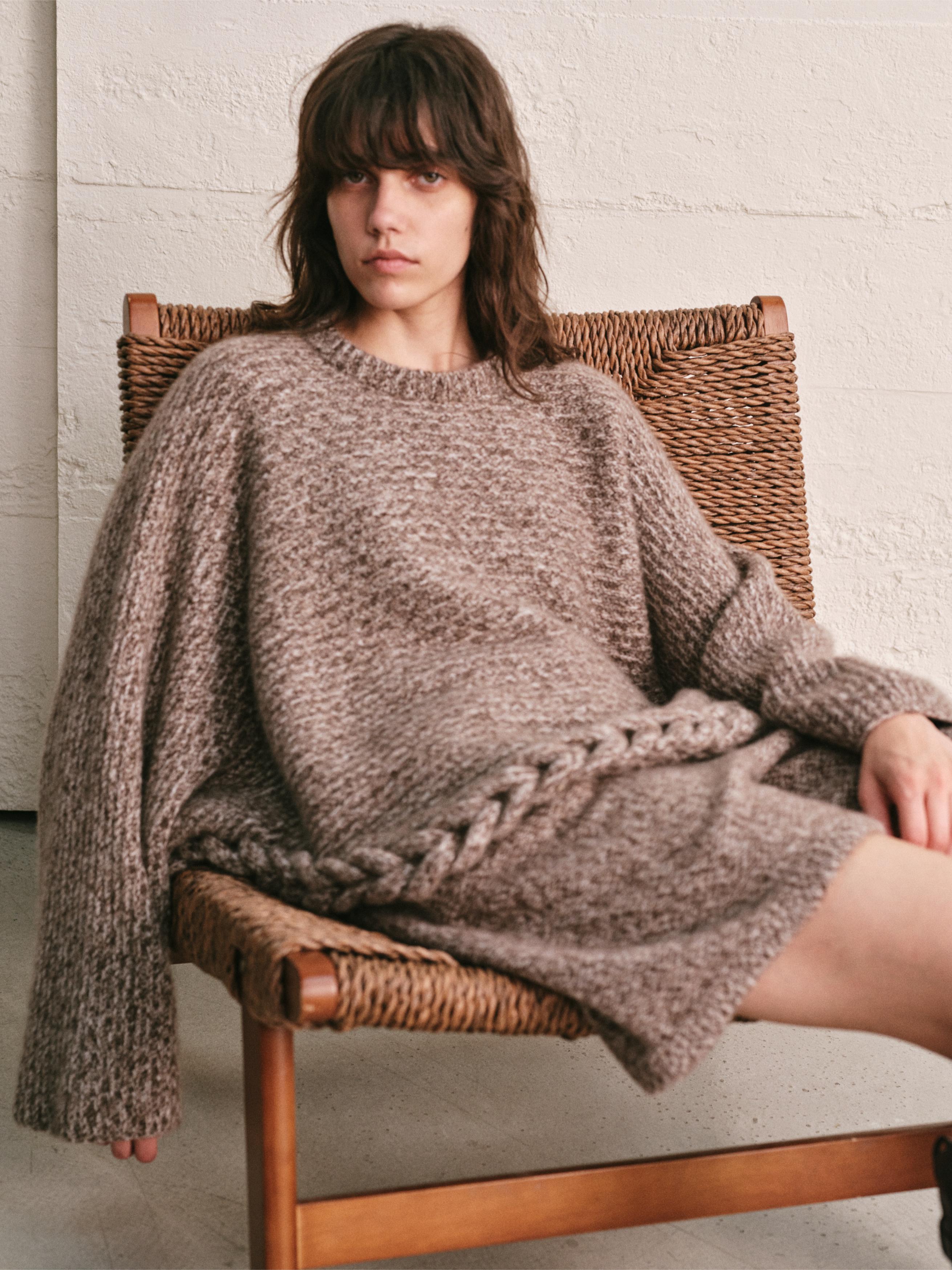 CABLE RIM CAPE TOP | HEATHER MOCHA