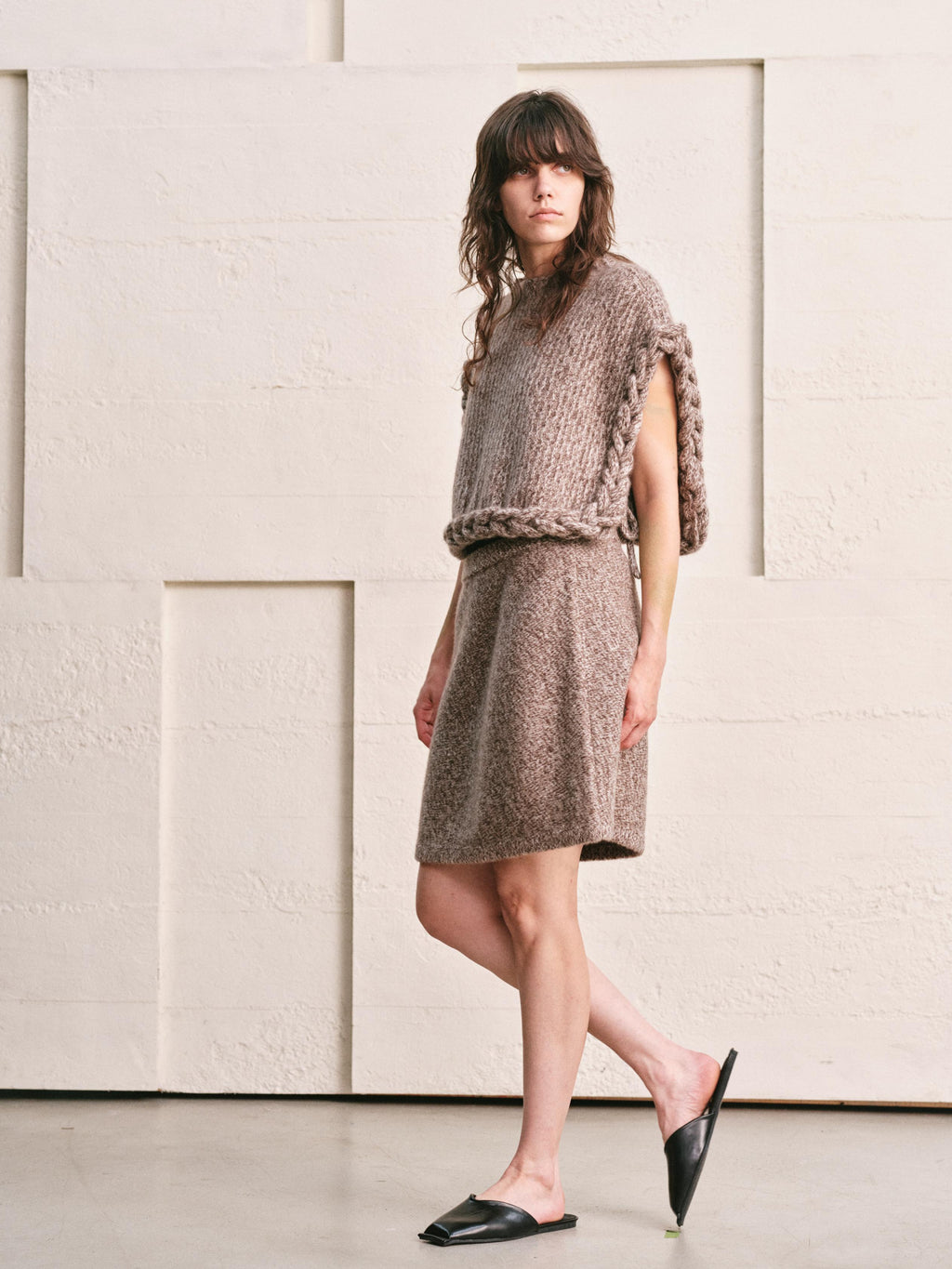 CABLE RIM KNIT VEST| HEATHER MOCHA