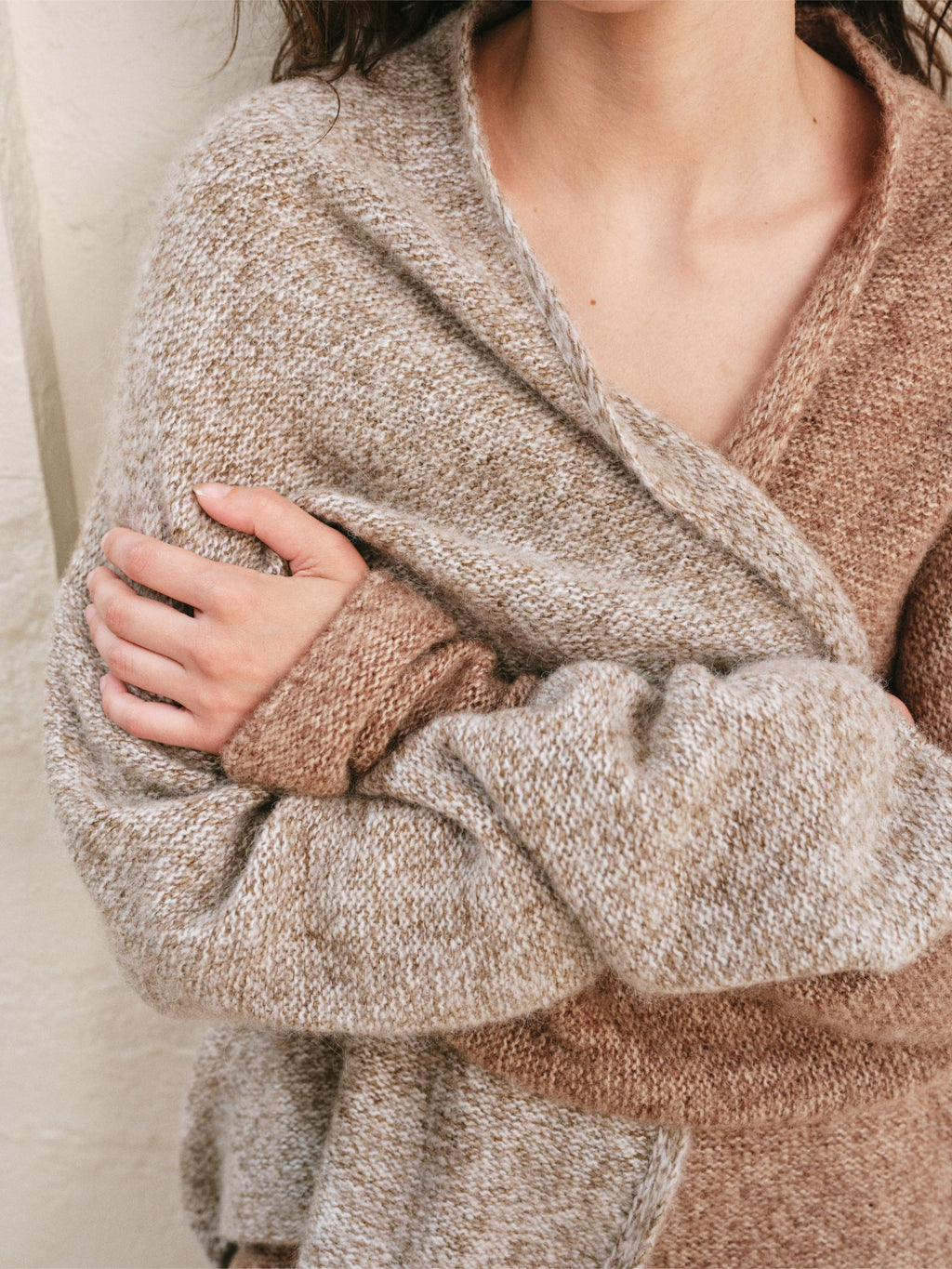 TWO TONE SPLIT COLOR MELANGE KNIT CARDIGAN