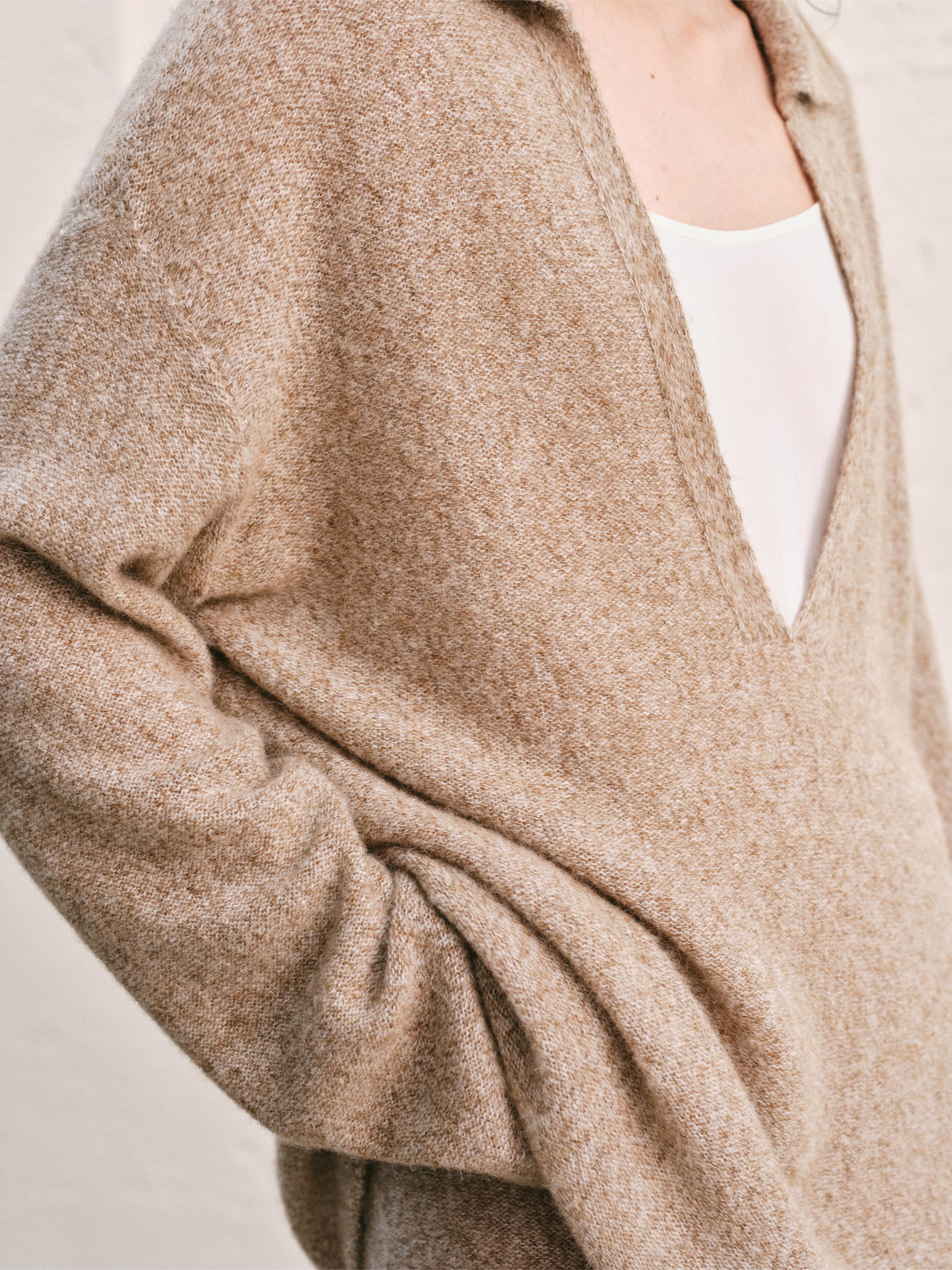 ALMOND HEATHER  KNIT TWO PIECE SET - V NECK POLO TOP