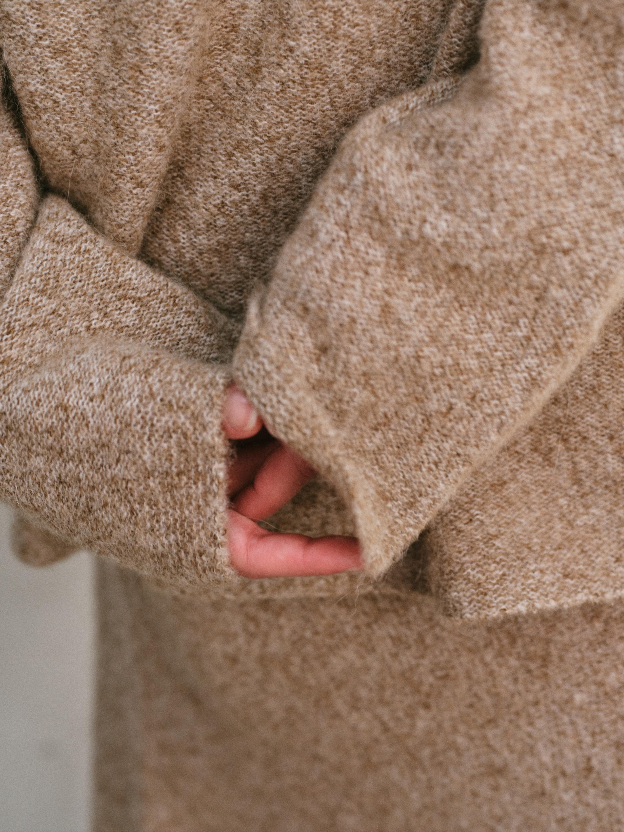 ALMOND HEATHER  KNIT TWO PIECE SET - V NECK POLO TOP