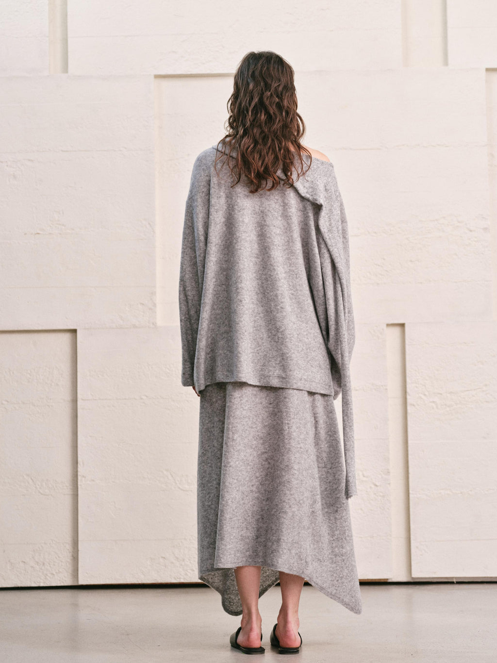 HEATHER GREY TIE NECK DRAPED KNIT TOP