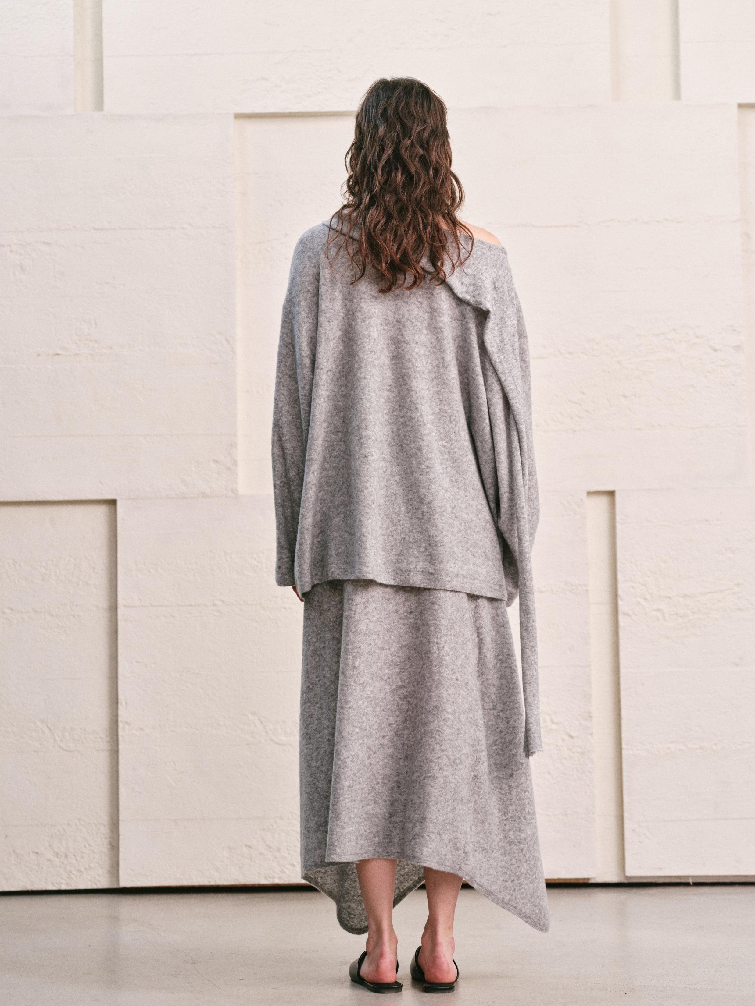 HEATHER GREY TIE NECK DRAPED KNIT TOP