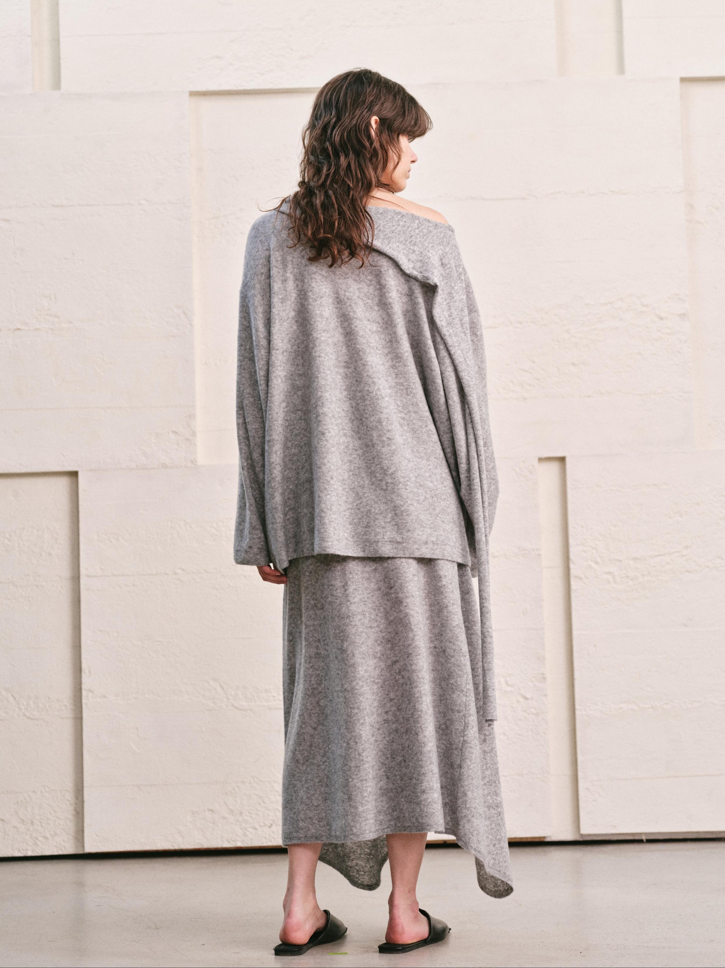 HEATHER GREY TIE NECK DRAPED KNIT TOP