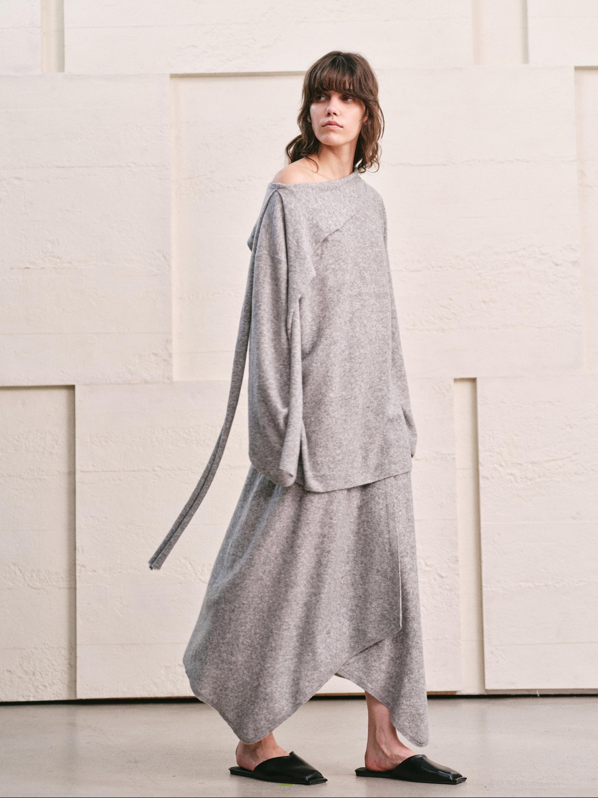 HEATHER GREY TIE NECK DRAPED KNIT TOP