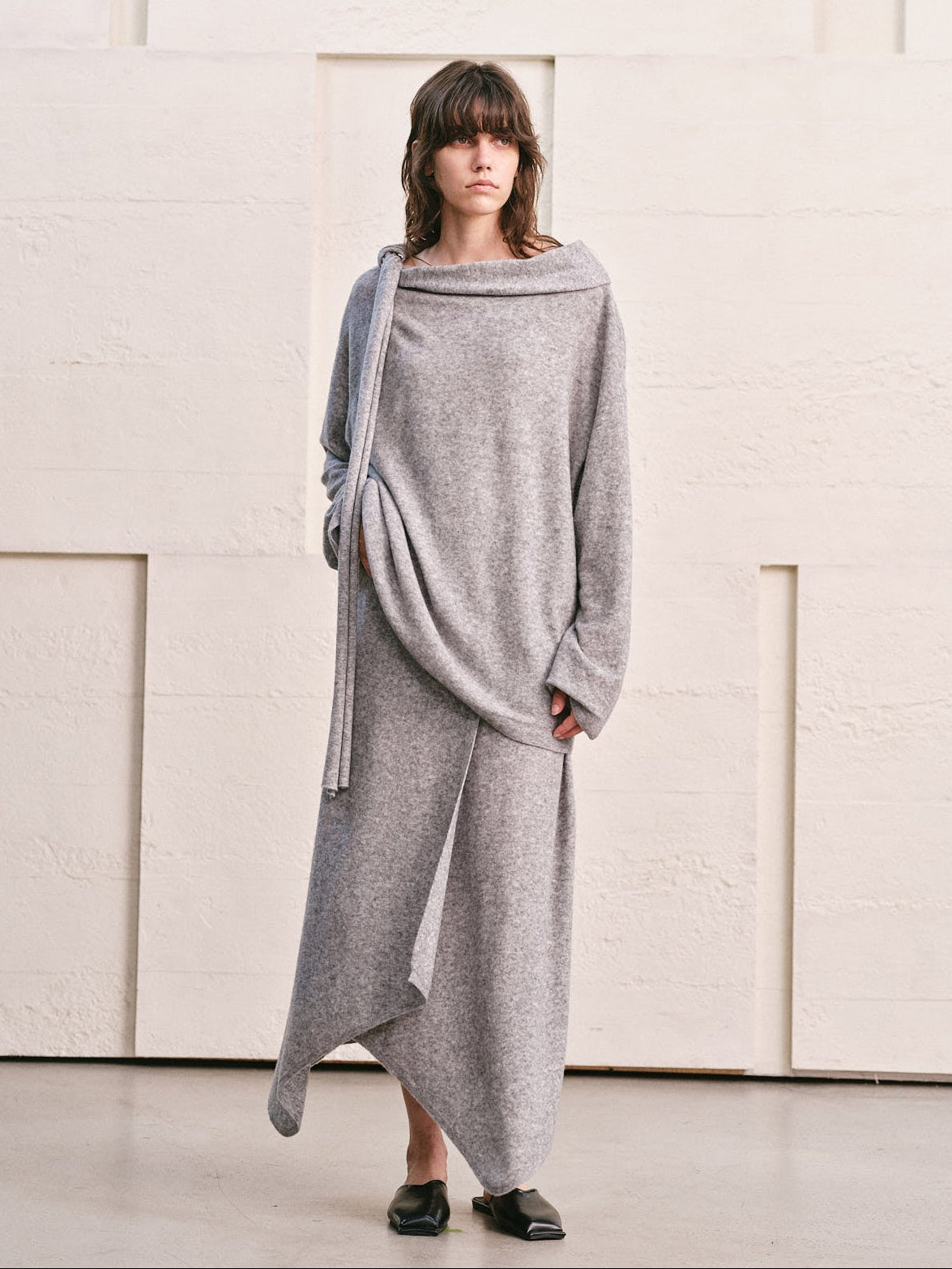 HEATHER GREY TIE NECK DRAPED KNIT TOP