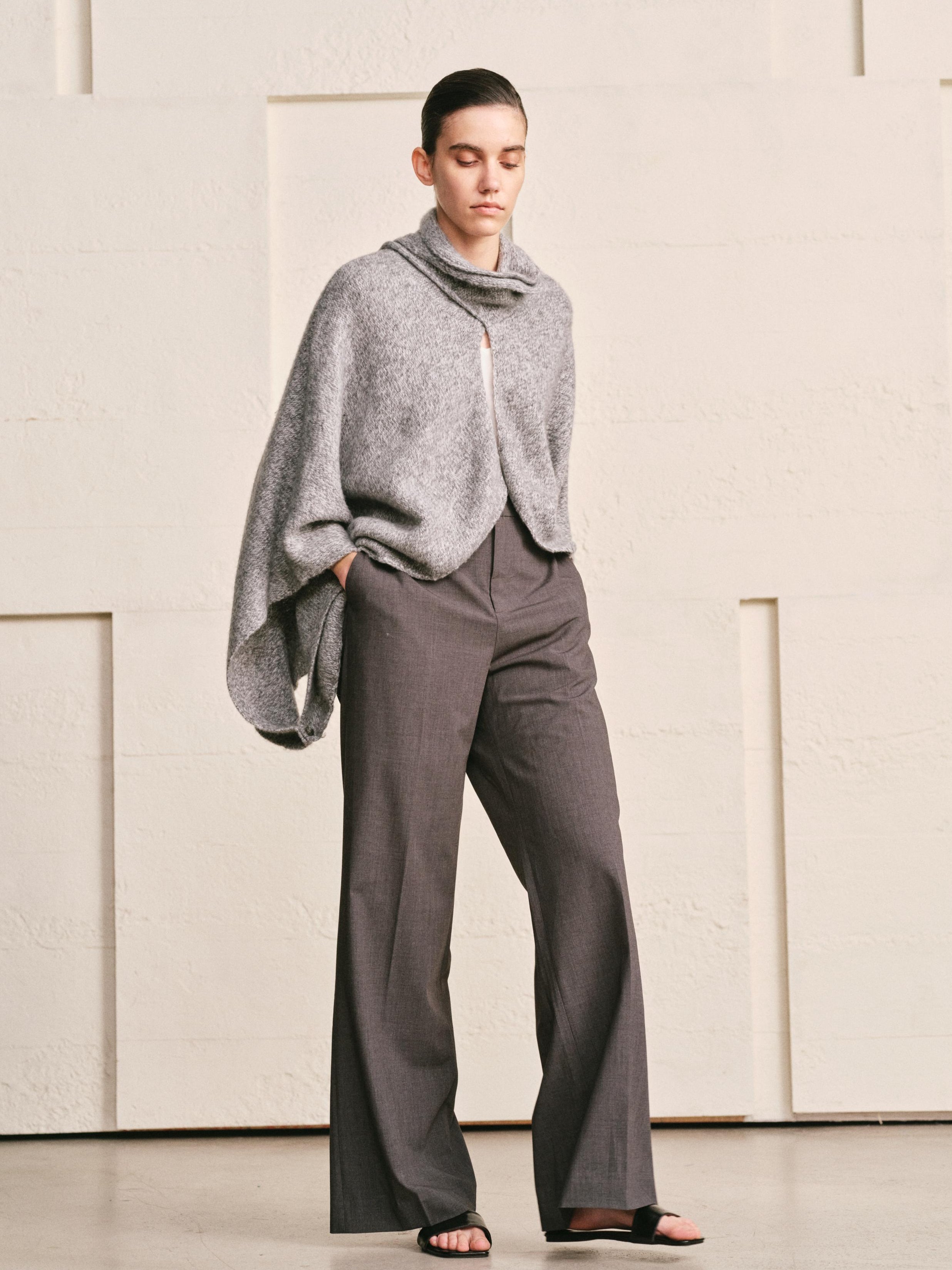 WOOL CASHMERE KNIT CARDIGAN CAPE WITH LONG WRAP TIES | HEATHER GREY