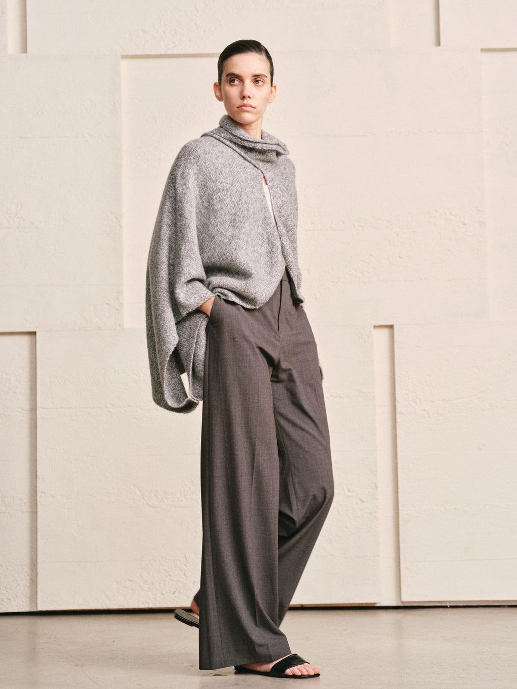WOOL CASHMERE KNIT CARDIGAN CAPE WITH LONG WRAP TIES | HEATHER GREY