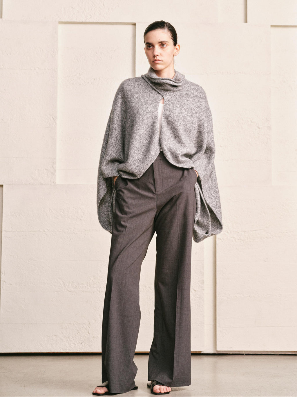 WOOL CASHMERE KNIT CARDIGAN CAPE WITH LONG WRAP TIES | HEATHER GREY