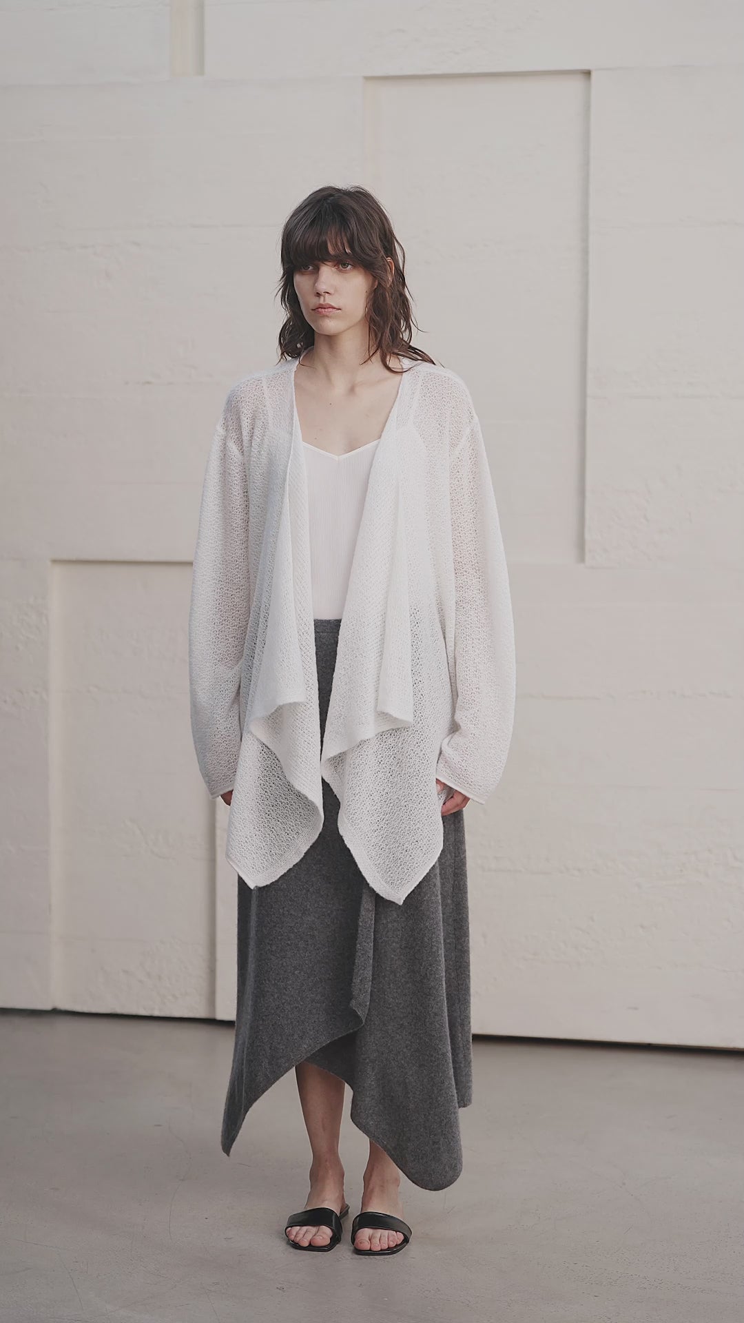 LOOP KNIT CASCADE DRAPE CADIGAN- WHITE